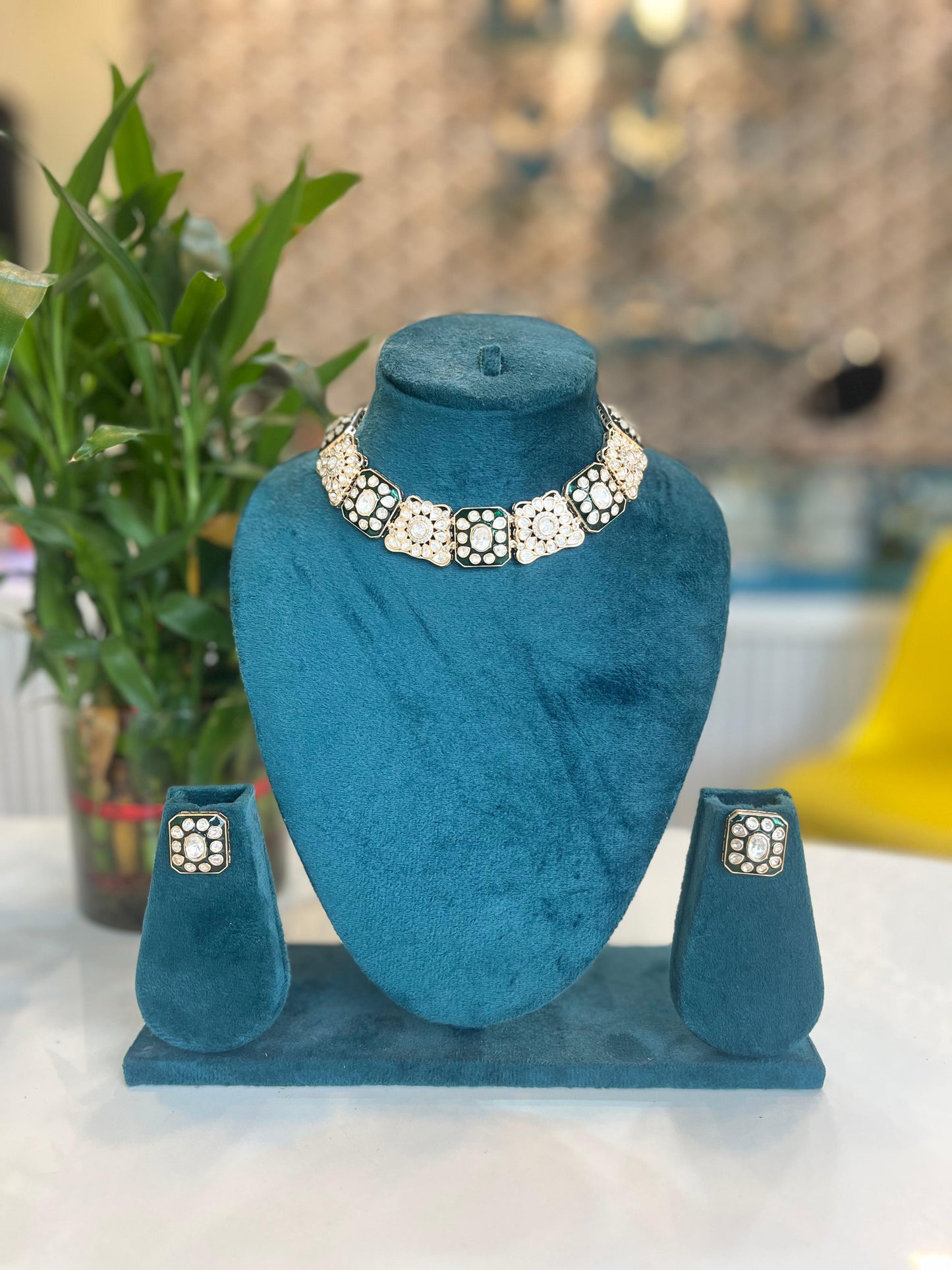 Square Bloom Kundan Necklace & Earrings Set"